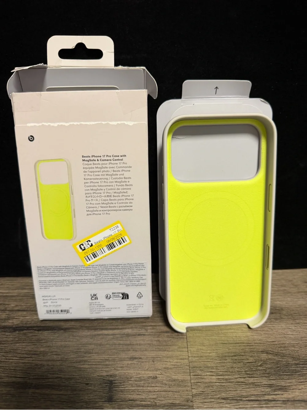 Beats Apple iPhone 17 Pro MagSafe Case Lime Stone Camera Control NWT/NIB